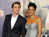 Halle Berry: Ο Olivier Martinez την κατηγορεί για κακοποίηση του 12χρονου γιου τους