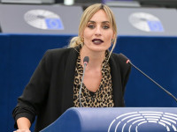 Η Ελεονώρα Μελέτη ξεσπά: «Δεν γίνεται να υπάρξει ειρήνη εκεί που δεν υπάρχουν γυναίκες»