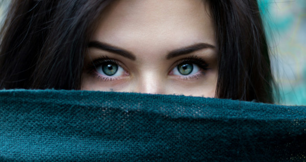 Το placebo effect στο skincare: Μήπως η ακριβή κρέμα σου δεν κάνει διαφορά;