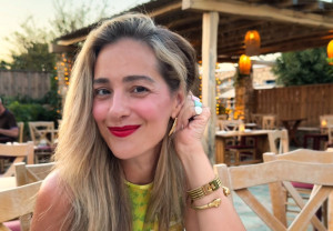 Νατάσσα Μποφίλιου: Το καλοκαιρινό της άλμπουμ από τη Φολέγανδρο είχε αγαπημένους της ανθρώπους και πόζα με μπικίνι