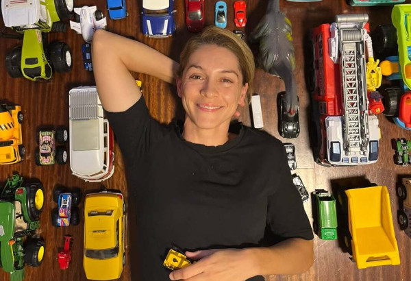 Γιούλικα Σκαφιδά: Ολοκλήρωσε την αποκριάτικη στολή του γιου της και είναι ξεκάθαρα από... άλλο πλανήτη!