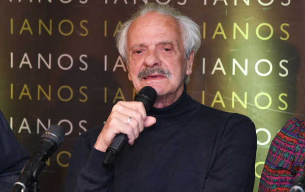 Γιώργος Μαζωνάκης: Είχε βοηθήσει οικονομικά τον Σπύρο Φωκά κρύβοντας την ταυτότητά του πίσω από γυναικείο όνομα