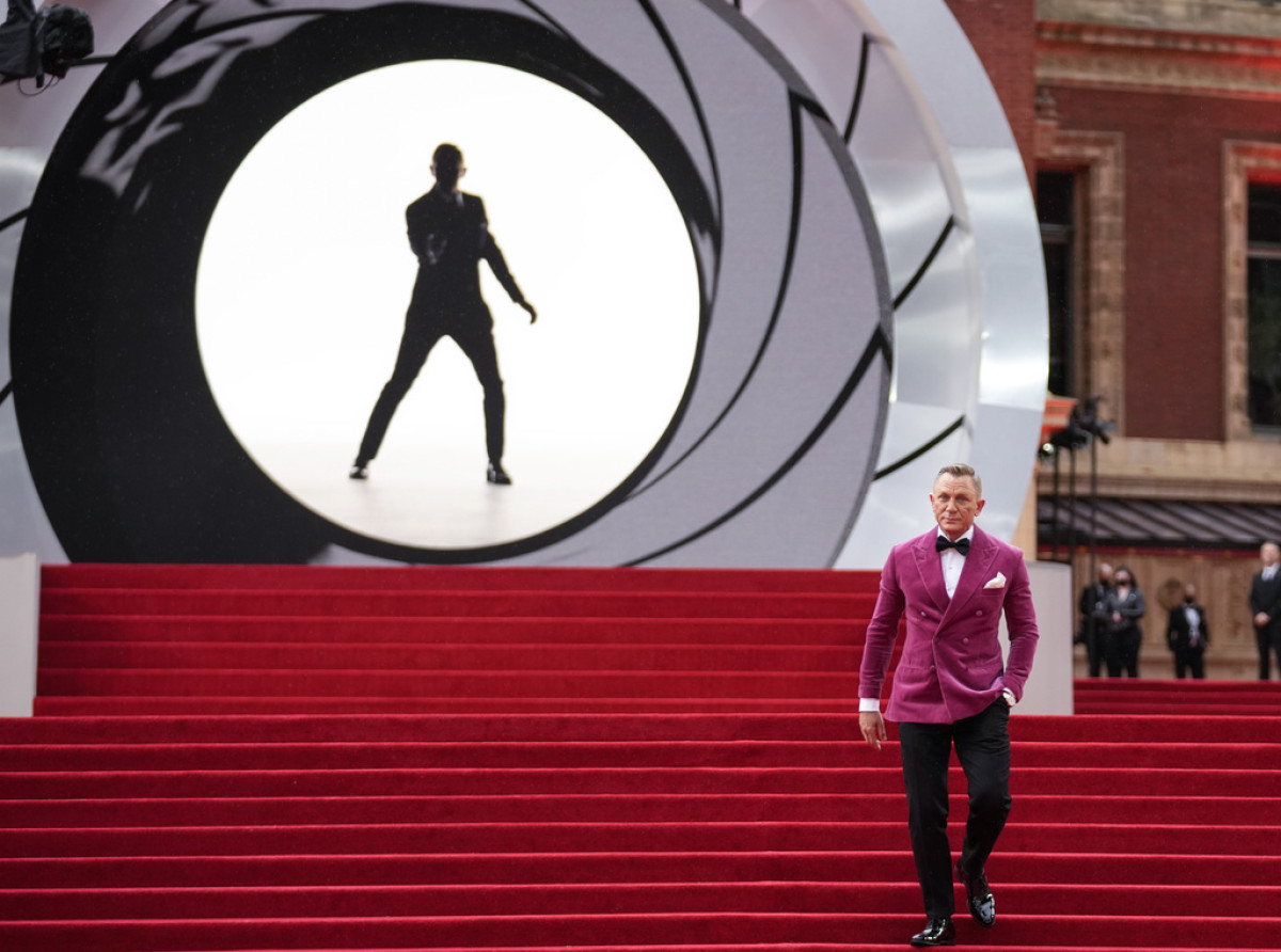 Από το Peaky Blinders στον James Bond: Βρέθηκε ο σεναριογράφος της επομενης ταινίας με τον θρυλικό πράκτορα