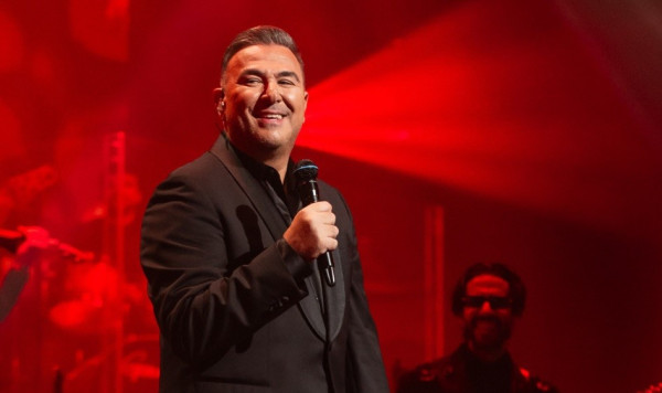 Αντώνης Ρέμος: Αναβάλλονται οι εμφανίσεις του στο ΝΟΧ για λόγους υγείας - « Αποφασίσαμε με τους γιατρούς μου να ξεκουραστώ»