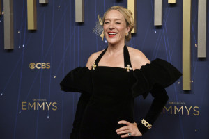 Το μανικιούρ της Chloë Sevigny είναι παράτολμα αντι-φθινοπωρινό