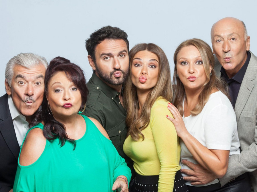 Όταν το Σόι μαζεύεται για φωτογράφιση! Τα backstage πλάνα της μεγάλης «οικογένειας» που επιστρέφει