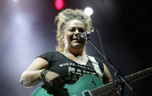 Ματούλα Ζαμάνη: Η στιγμή που πήγε να το σκάσει από το σπίτι στα 9 της, ο έρωτας που της χτύπησε την πόρτα και η περιβόητη μπλούζα