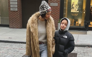 Όταν έχεις γιαγιά τη Βίσση: Ο Νέστορας Πανουργιάς γιόρτασε τα γενέθλιά του στην σκηνή ακούγοντας το Χρόνια πολλά και τους γονείς του να καμαρώνουν