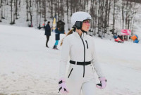 Κατερίνα Δαλάκα: Είναι η απόλυτη σκιέρ και το απέδειξε σε μαγευτικό χιονισμένο τοπίο