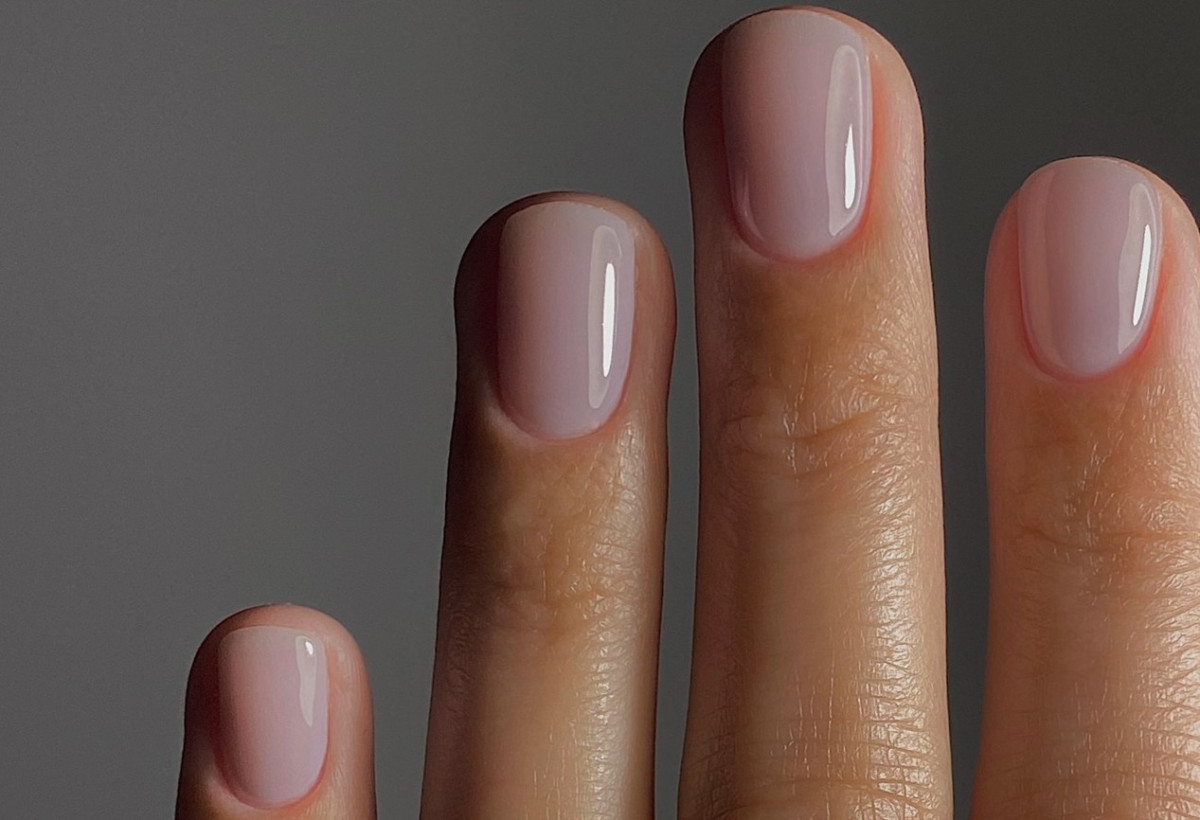 «Tulle Nails»: Πες αντίο στο γαλλικό μανικιούρ, αυτό είναι το πιο σικάτο neutral mani της σεζόν