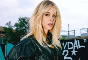 Δούκισσα Νομικού: Η ιστορία πίσω από το χριστουγεννιάτικο δέντρο της θα σε συγκινήσει