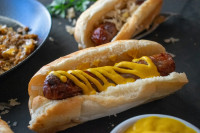 Hot dogs με σπιτικά brioche που λιώνουν στο στόμα