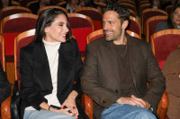 Κωνσταντίνος Αργυρός: Με σύζυγο, πεθερά και κουνιάδο στην παρουσίαση της συναυλίας του στο Λονδίνο