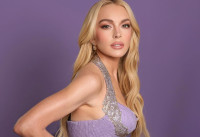 Lindsay Lohan: Η αψεγάδιαστη επιδερμίδα της στην πρεμιέρα του «Freakier Friday» οφείλεται σε αυτό το foundation με SPF