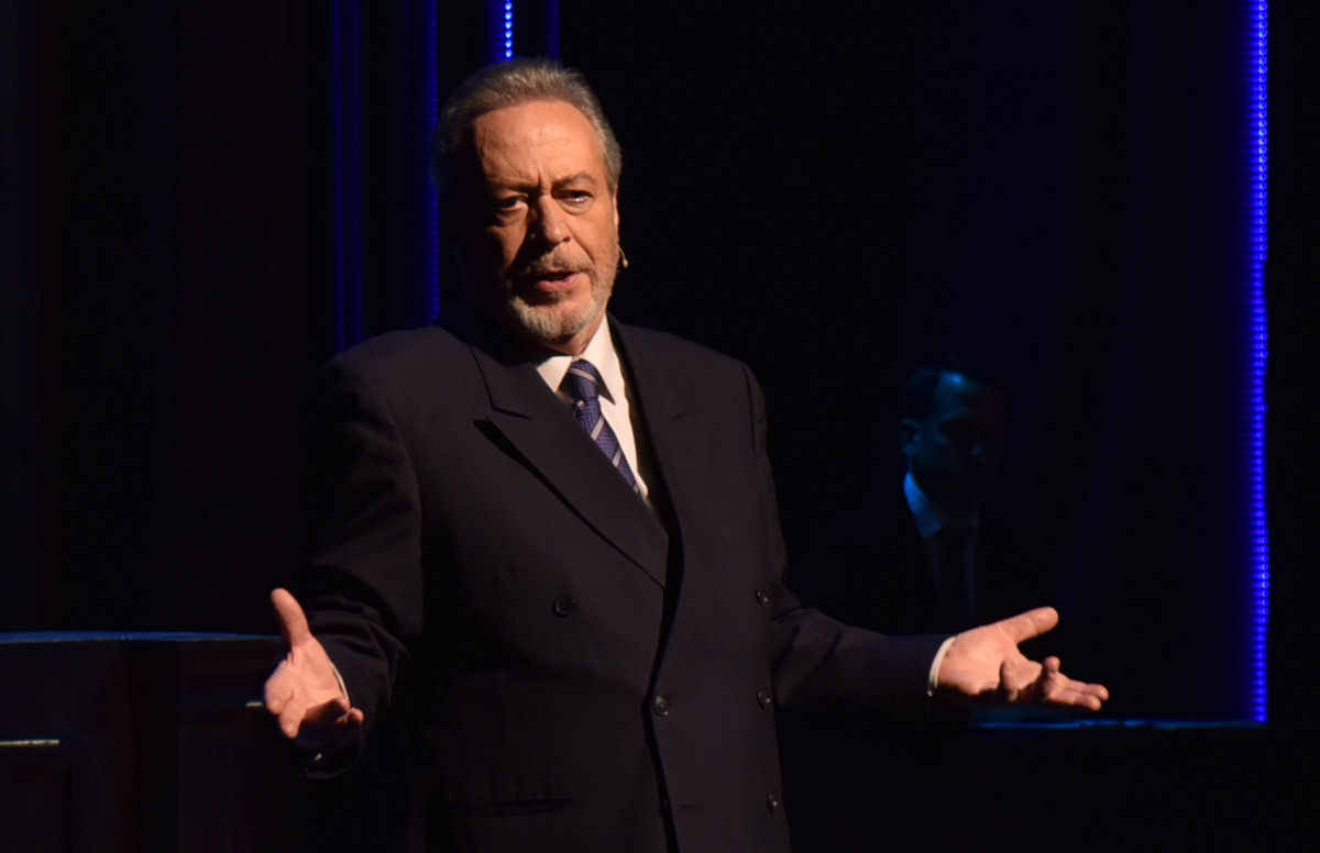 Γρηγόρης Βαλτινός: Το δίλημμα σουβλάκι ή λεωφορείο, οι ανεκπλήρωτοι παιδικοί έρωτες και οι άνθρωποι που συγχώρησε