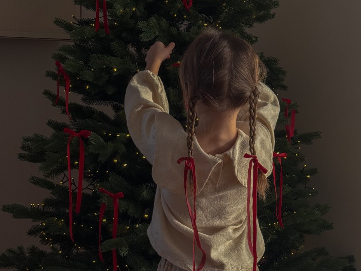 Πώς τα φιογκάκια έγιναν το απόλυτο στοιχείο των χριστουγεννιάτικων διακοσμήσεων;